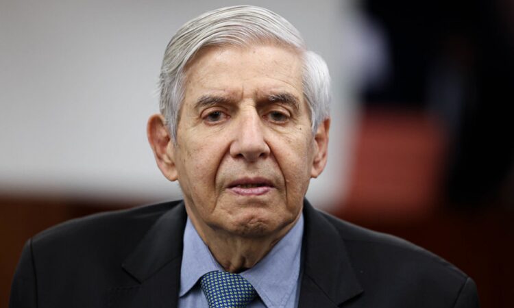 PGR emite parecer favorável à prisão domiciliar de Augusto Heleno