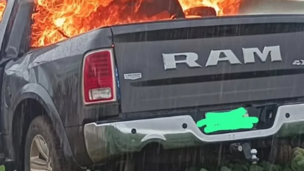 Acidente na BR-364 em Mineiros: Passageiro morre carbonizado e dois feridos