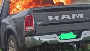 Acidente na BR-364 em Mineiros: Passageiro morre carbonizado e dois feridos