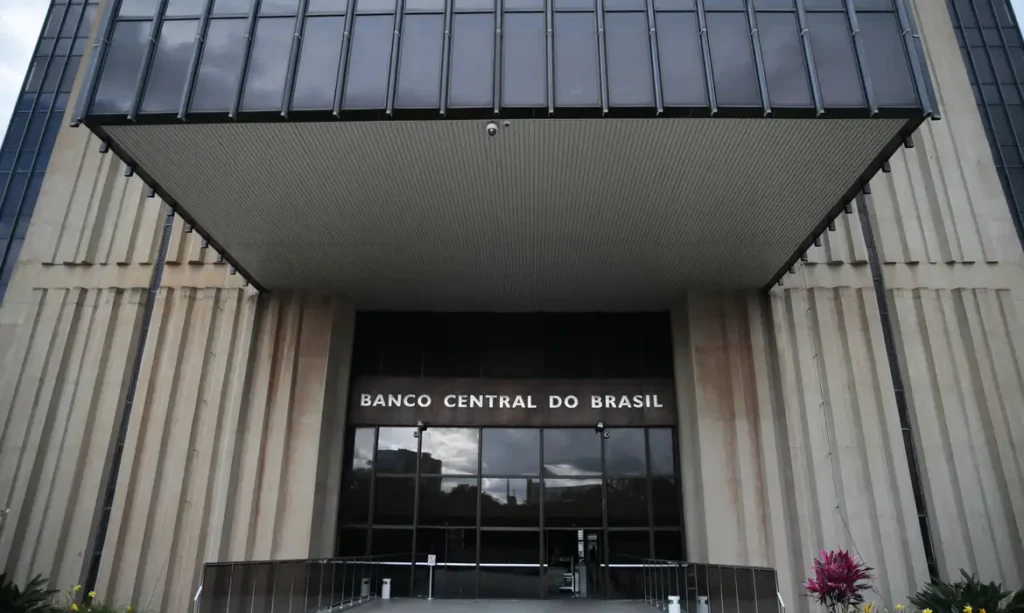 Mercado financeiro projeta alta do PIB em 2,25% em 2025