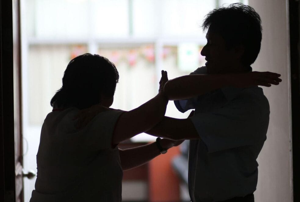 Mãe denuncia filho por agressões em Jaraguá