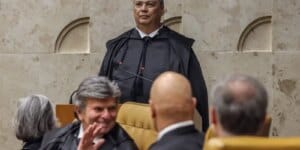 Dino suspende trecho de projeto que "ressuscitava" pagamentos de RP9