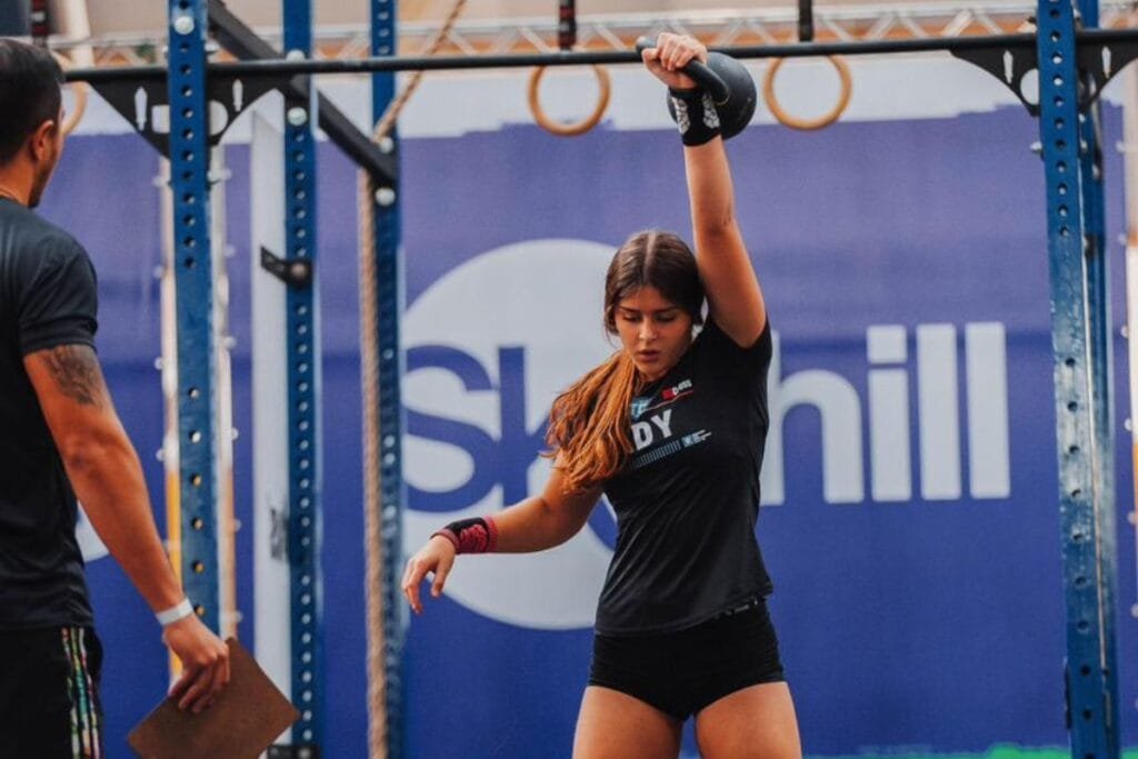 Conheça Jady, estrela brasiliense de 15 anos no crossfit mundial