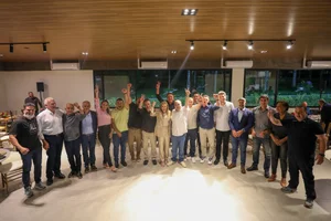 Ninguém tem a base que temos”, diz Ibaneis em jantar com aliados.