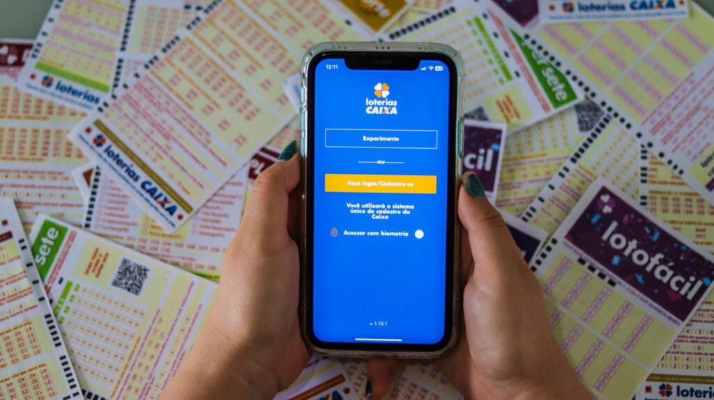 Na reta final de apostas para Mega da Virada, aplicativo da Caixa tem fila de espera