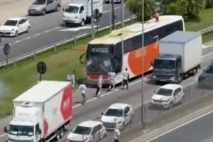 Organizada do Santos ataca torcida do Internacional em Santa Catarina