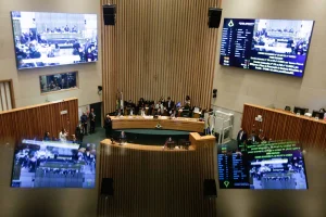 CLDF aprova remanejar R$ 7,2 milhões para aposentadorias do TCDF