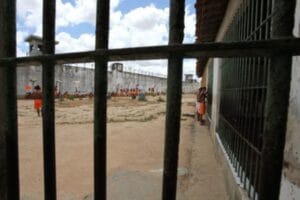 Familiares de presos fazem curso de formação jurídica para entender direitos