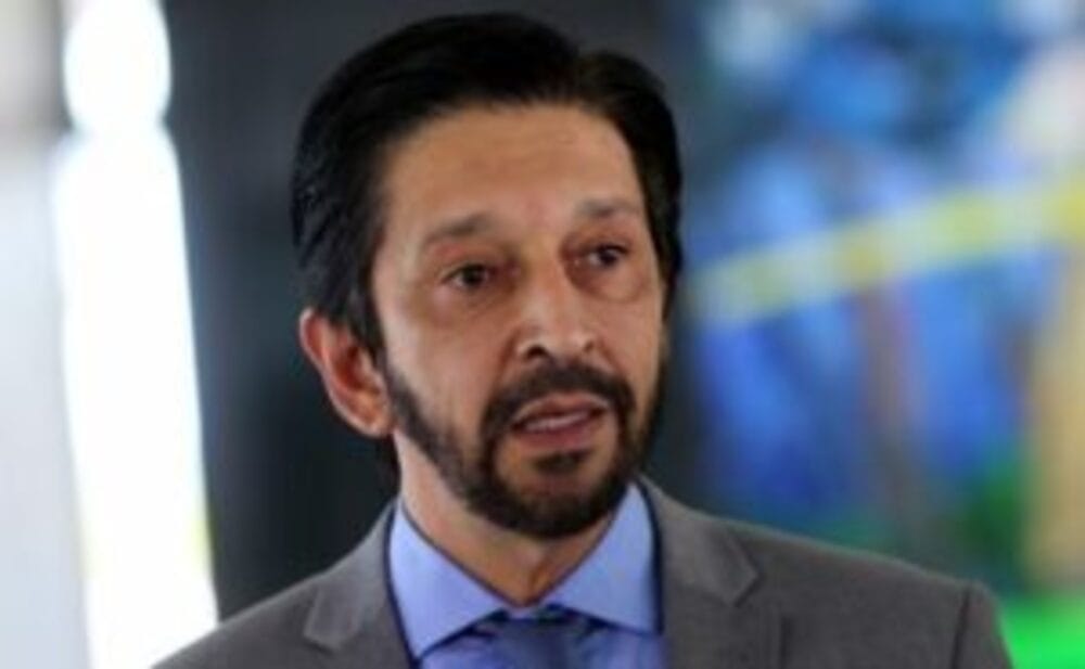 Nunes diz que ‘ideal’ é manter tarifa de ônibus congelada, mas não descarta aumento no valor