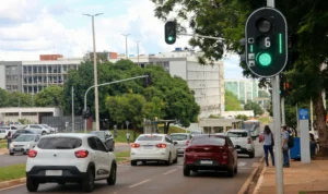 DF terá semáforos inteligentes em 470 cruzamentos