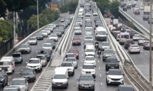 Em 5 dias na semana do Natal, 56 mil veículos são multados em rodovias de SP