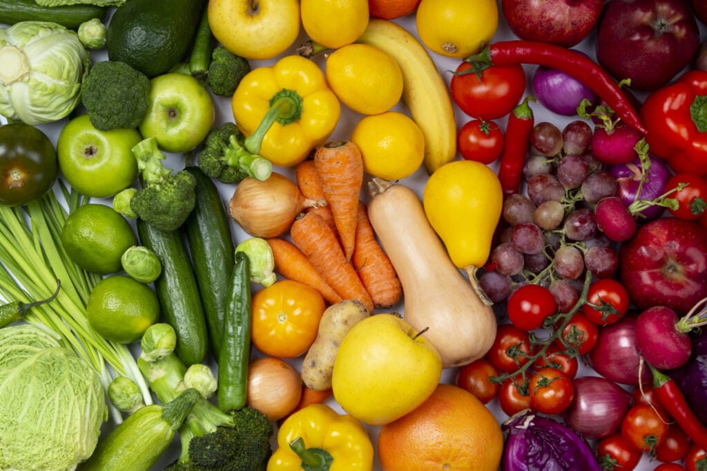Tomate, cenoura e batata têm queda de preço no atacado em novembro, diz Conab