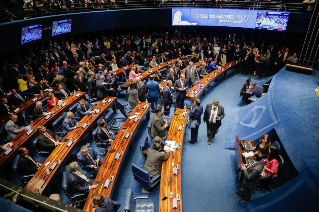 Senado propõe reserva de 8% de vagas públicas para vítimas de violência doméstica