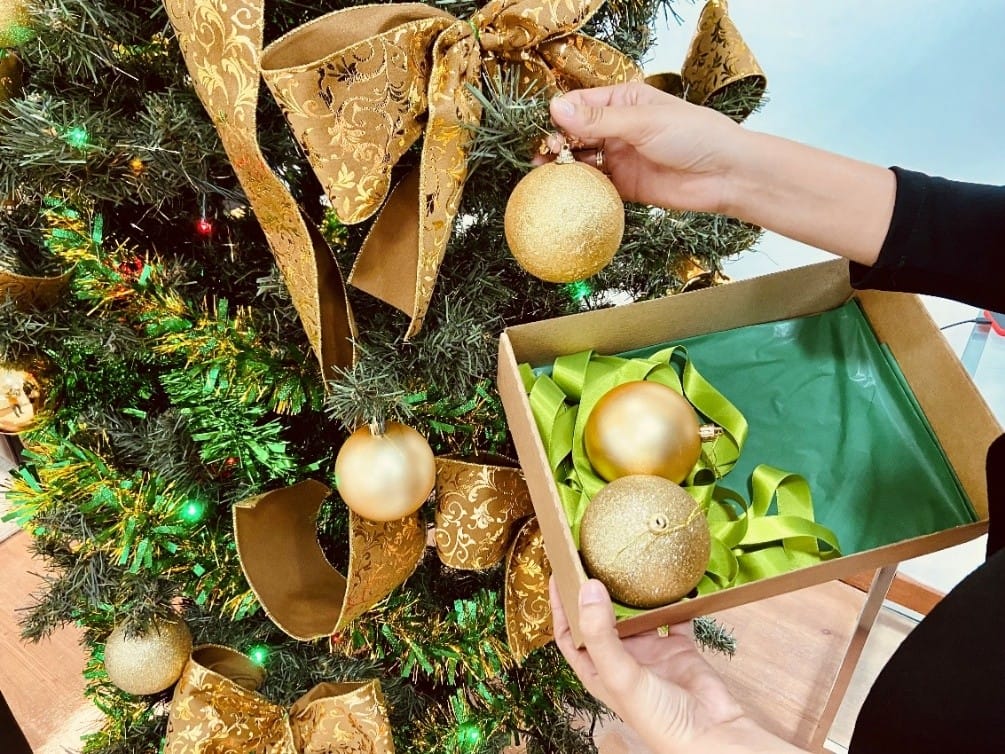 Dicas para desmontar a decoração de Natal com segurança