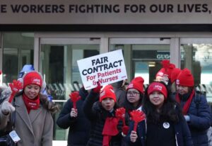 Cerca de 15 mil enfermeiros entram em greve em Nova York