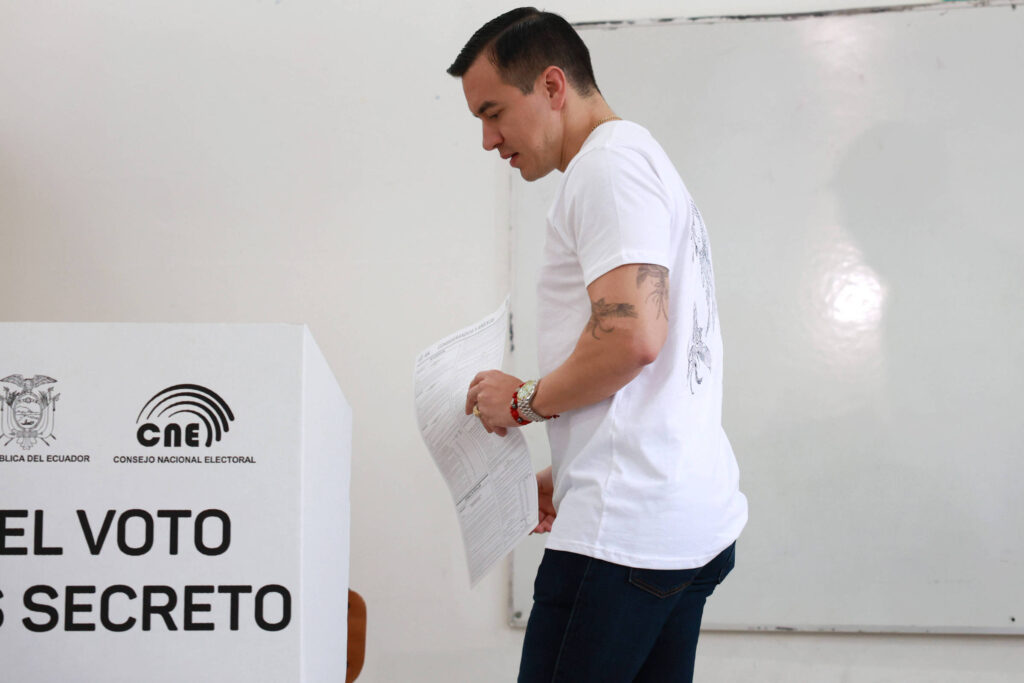 Ministério Público do Equador investiga se Venezuela financiou campanha presidencial da esquerda