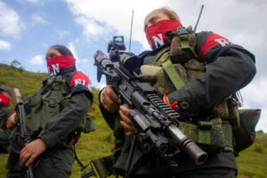 ELN apoia uma união de guerrilhas na Colômbia para combater os EUA, diz comandante à AFP