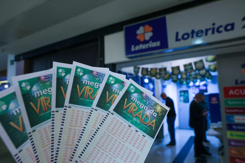 Dois ganhadores da Mega da Virada ainda não retiraram o prêmio