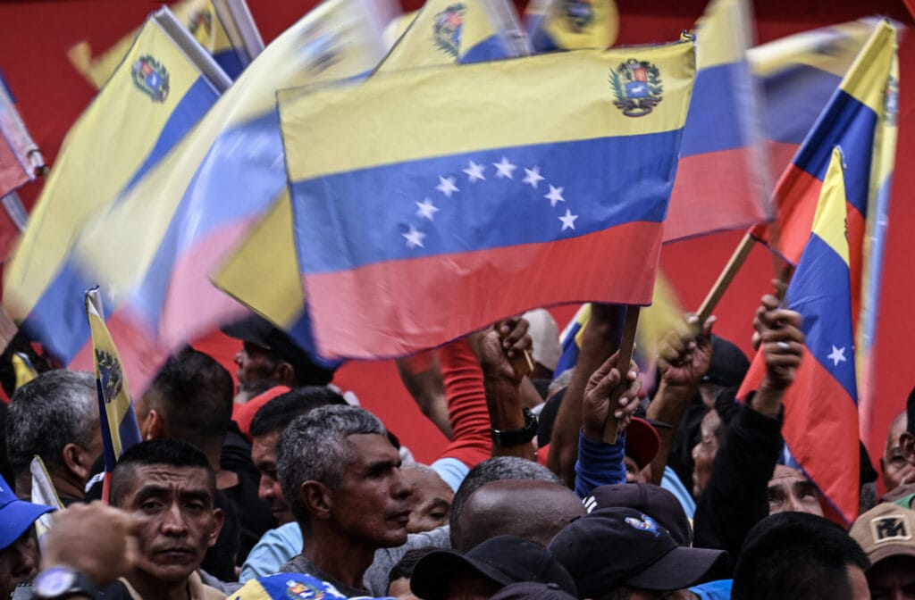 Venezuela anuncia libertação de presos em gesto unilateral pela paz