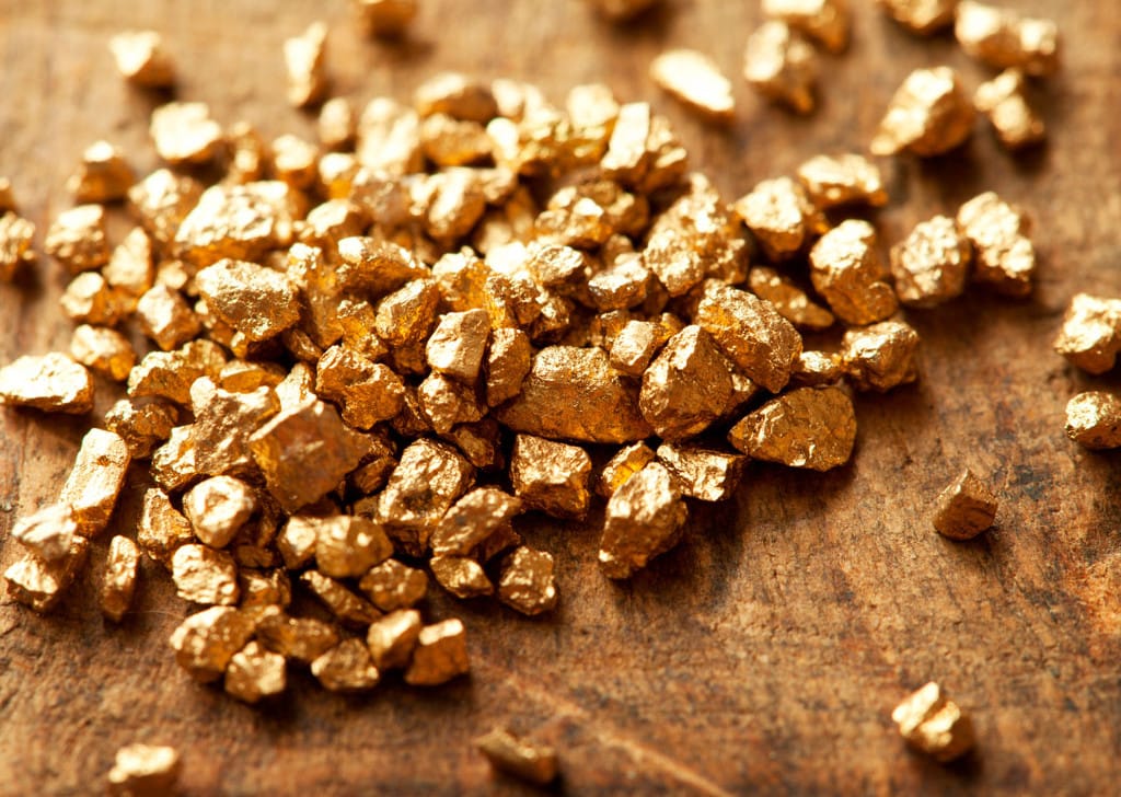 Ouro avança na semana após dados nos EUA e tensões geopolíticas; prata tem salto forte