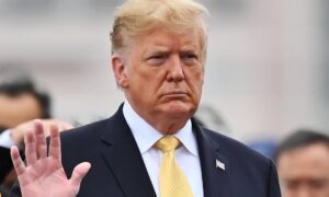 Há um ano no poder, Trump cumpre promessas em imigração e economia e patina em política externa