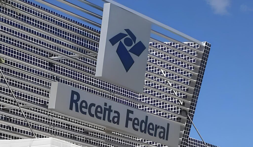 Arrecadação federal atinge recorde de R$ 2,886 tri em 2025