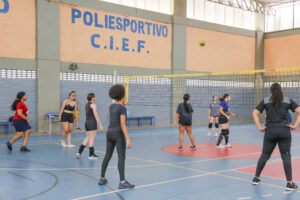 CIEF oferece esportes gratuitos para pais de alunos matriculados no DF