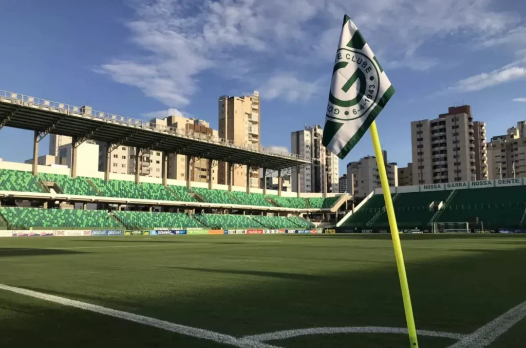 Mais de 2,5 mil ingressos já foram emitidos por sócios para Goiás x Vila Nova; venda ao público em geral começa neste sábado