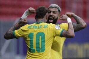 Neymar e Gabigol voltam a jogar juntos no Santos