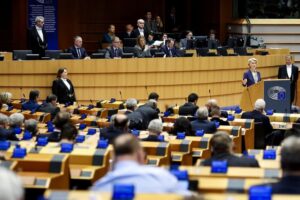 UE adia decisão sobre retomada de votação de acordo comercial com EUA, diz eurodeputado