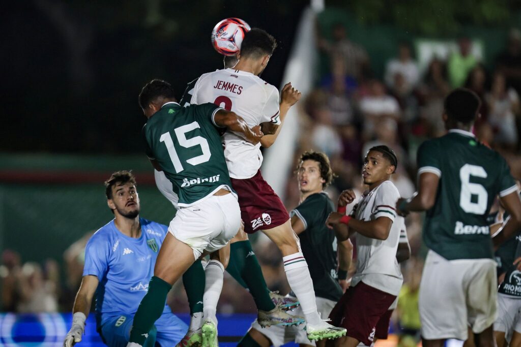 Foto colorida de Grêmio e Boavista - Metrópoles