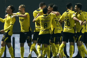 Jogadores do AD Fafe comemorando