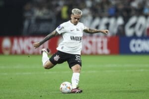Corinthians se despede de Fagner após rescisão com lateral; confira - destaque galeria