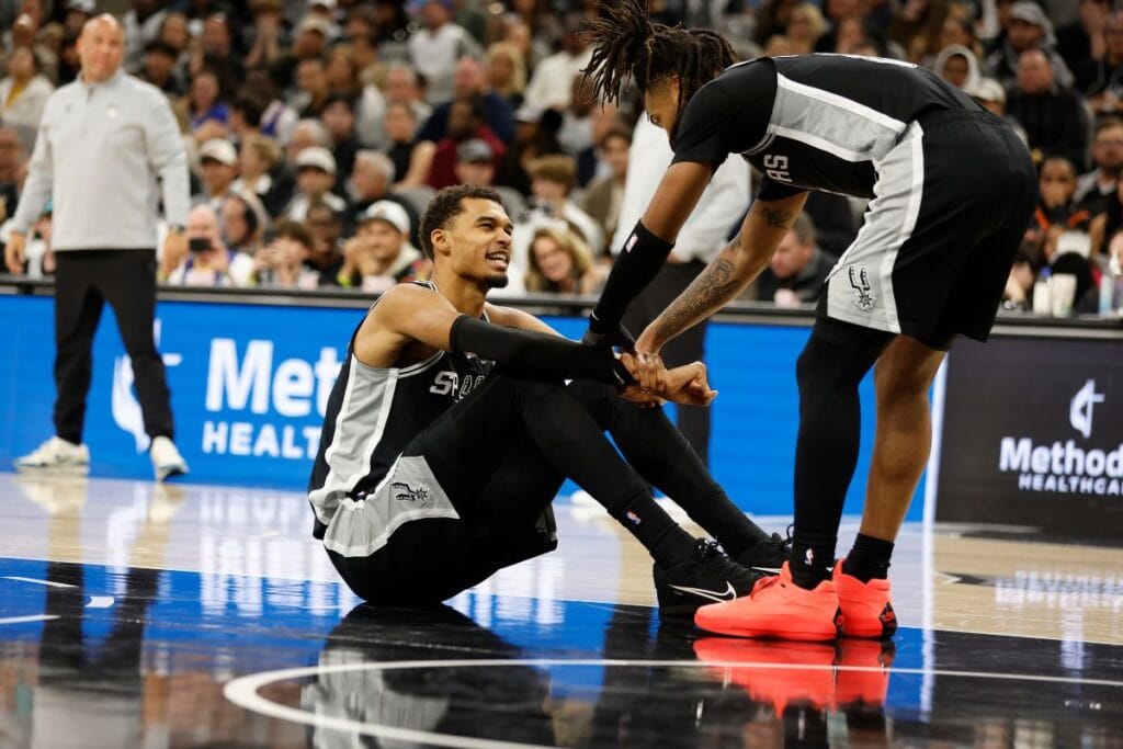 Wembanyama corre risco de ficar fora de votações individuais na NBA - destaque galeria