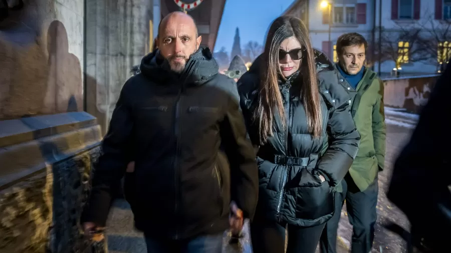 Proprietário de bar incendiado na noite de Ano Novo na Suíça é libertado sob fiança