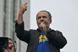 CPMI do INSS: em embate com Malafaia, Damares coloca líder da bancada evangélica na mira