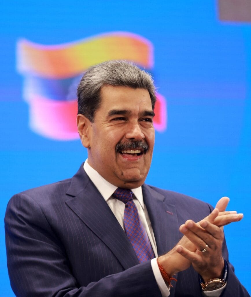 Venezuela e EUA repatriam navio petroleiro em operação conjunta