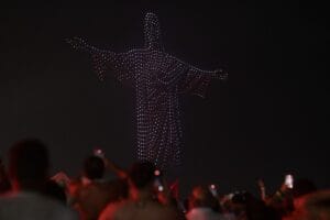 Réveillon em Copacabana reúne 2,6 milhões de pessoas, diz Riotur
