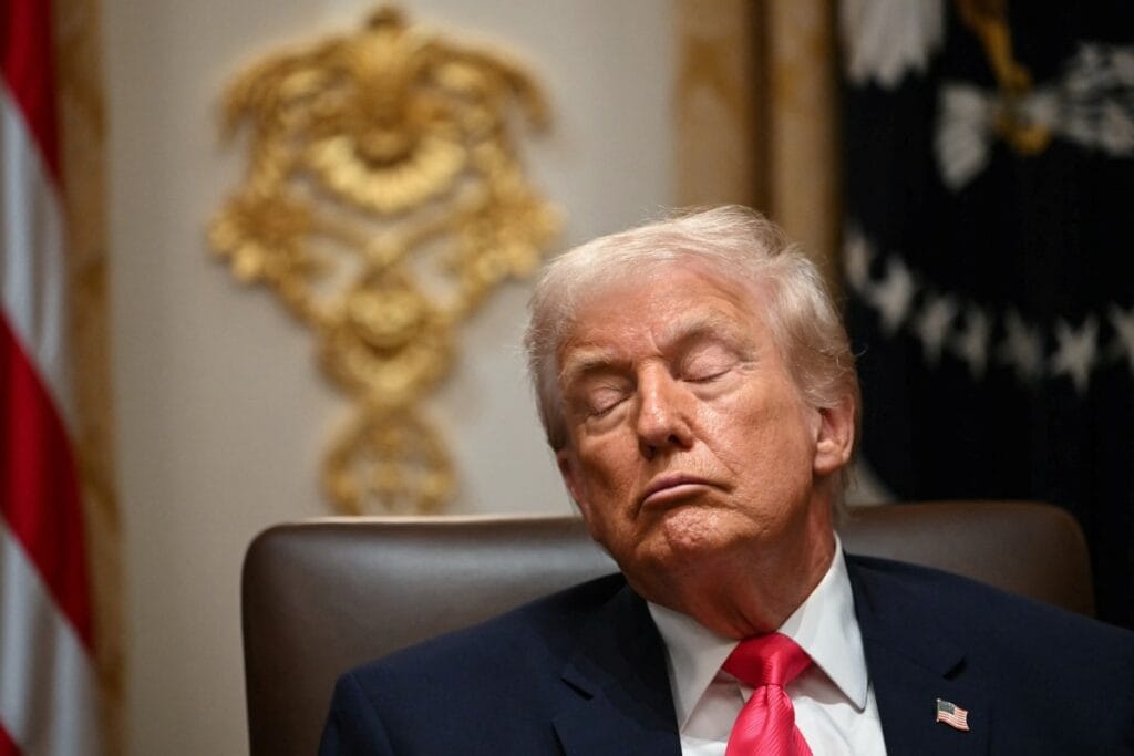 Trump ameaça Irã caso o país mate manifestantes em protestos