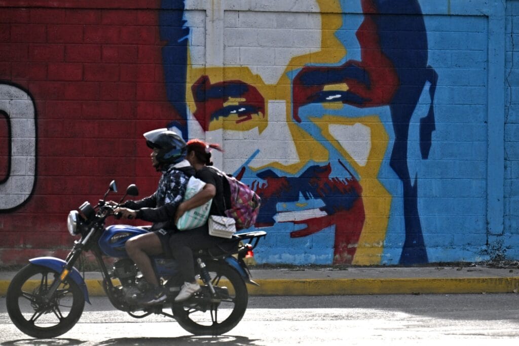 De líder sindical a herdeiro de Chávez, Maduro virou rosto da crise venezuelana