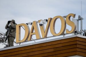 Em Davos. autoridades citam relevância de IA na economia, mas apontam riscos