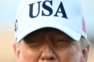 Trump diz que falou com presidente interina da Venezuela e que tudo ‘vai muito bem’