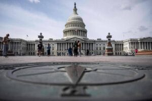 Democratas citam ação ilegal no ataque à Venezuela; republicanos elogiam operação
