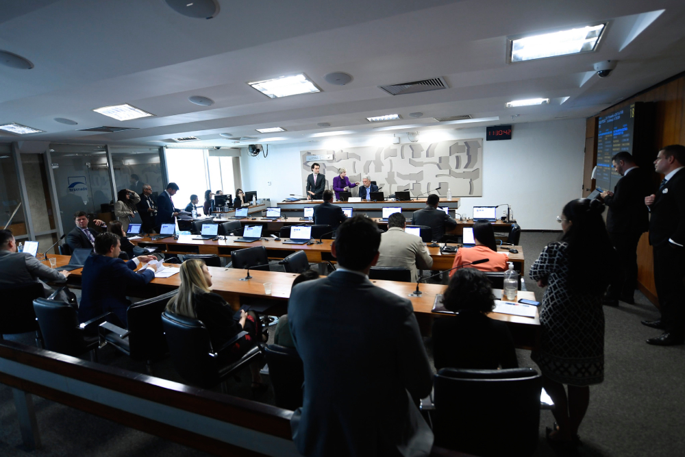 Comissão aprova aumento de penas para crimes contra agentes de segurança