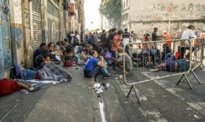Grupo de moradores monitora tentativas de formação de nova cracolândia no centro de SP