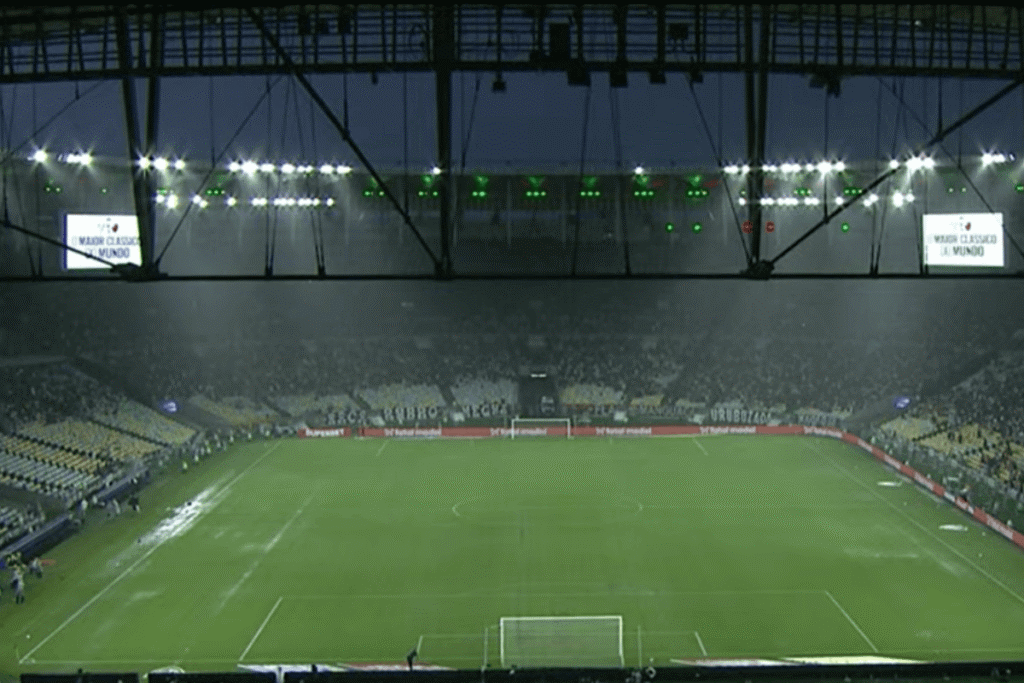 Chuva no Maracanã no clássico entre Fluminense x Flamengo