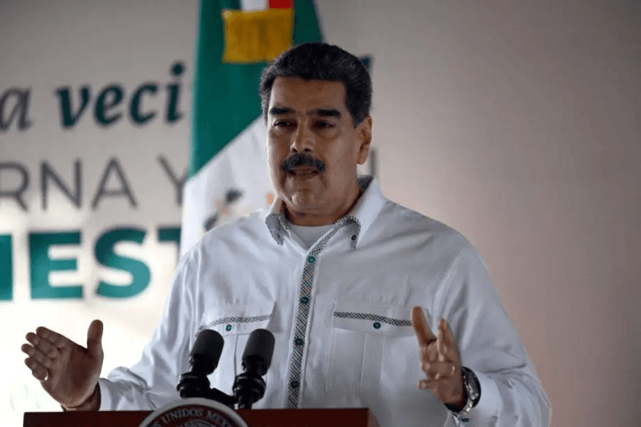Onda de desinformação sobre captura de Maduro inunda as redes