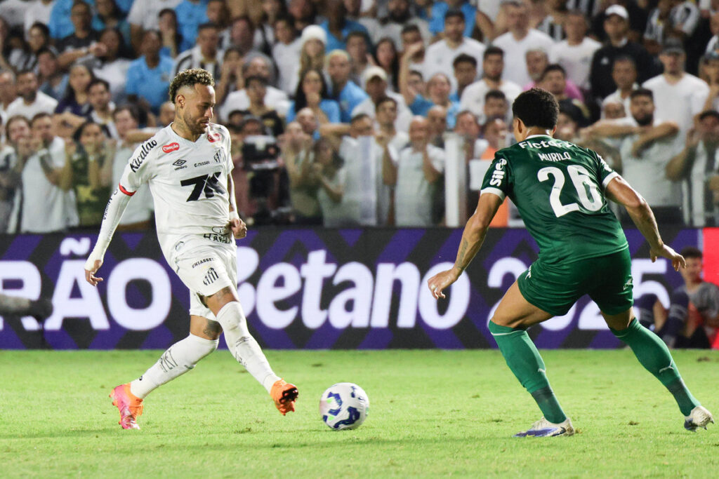 Santos e Palmeiras se enfrentaram na Vila Belmiro pela Série A do Brasileirão