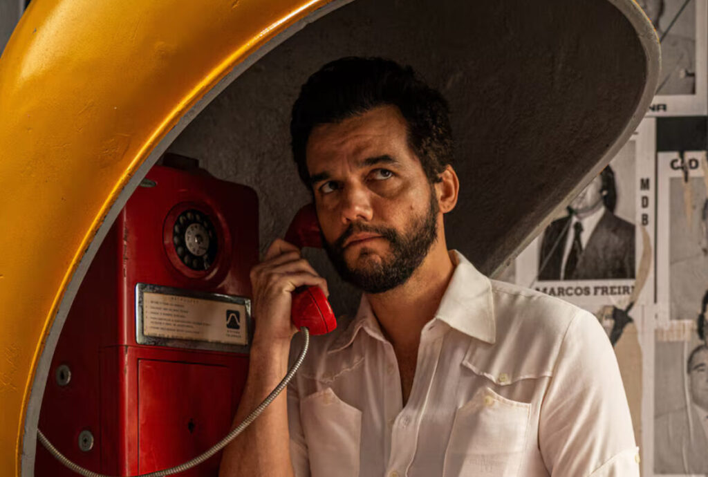 Senadores celebram vitória de ‘O Agente Secreto’ no Globo de Ouro