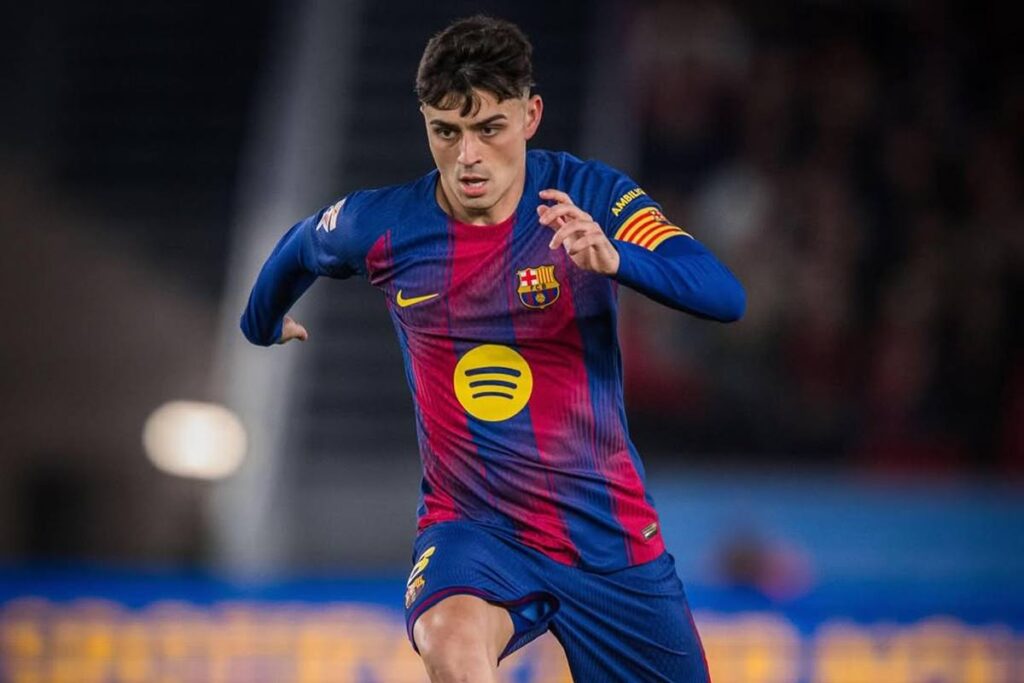 Foto colorida de Pedri, do Barcelona - Metrópoles